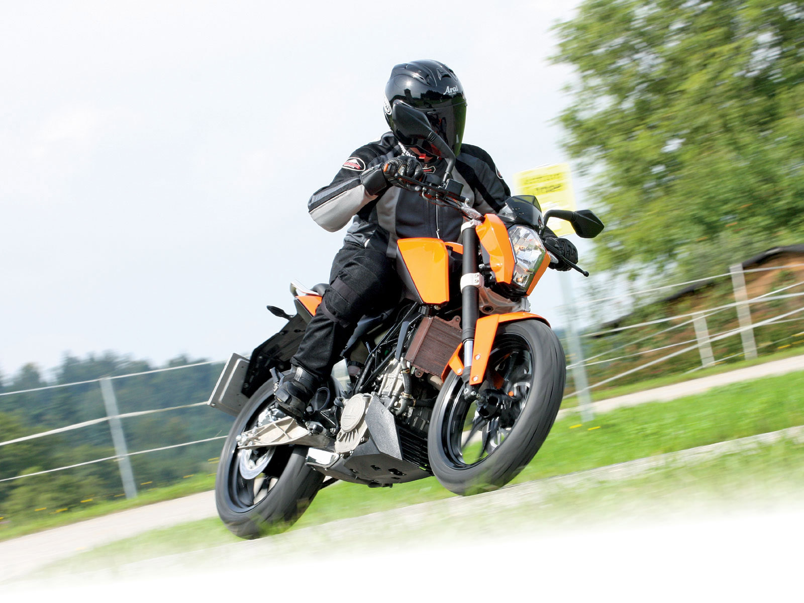 2011 KTM 125 Duke | Motorcyclist