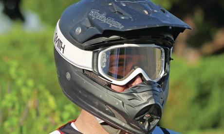 Troy Lee Designs SE3 Helmet Review - Dirt Rider Magazine | Dirt Rider