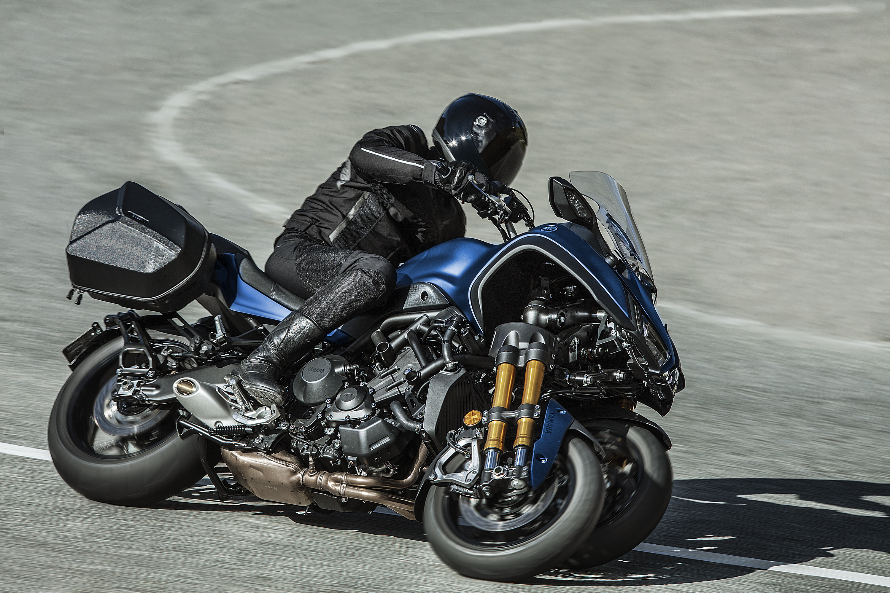 Yamaha Debuts 2019 Niken GT | Cycle World