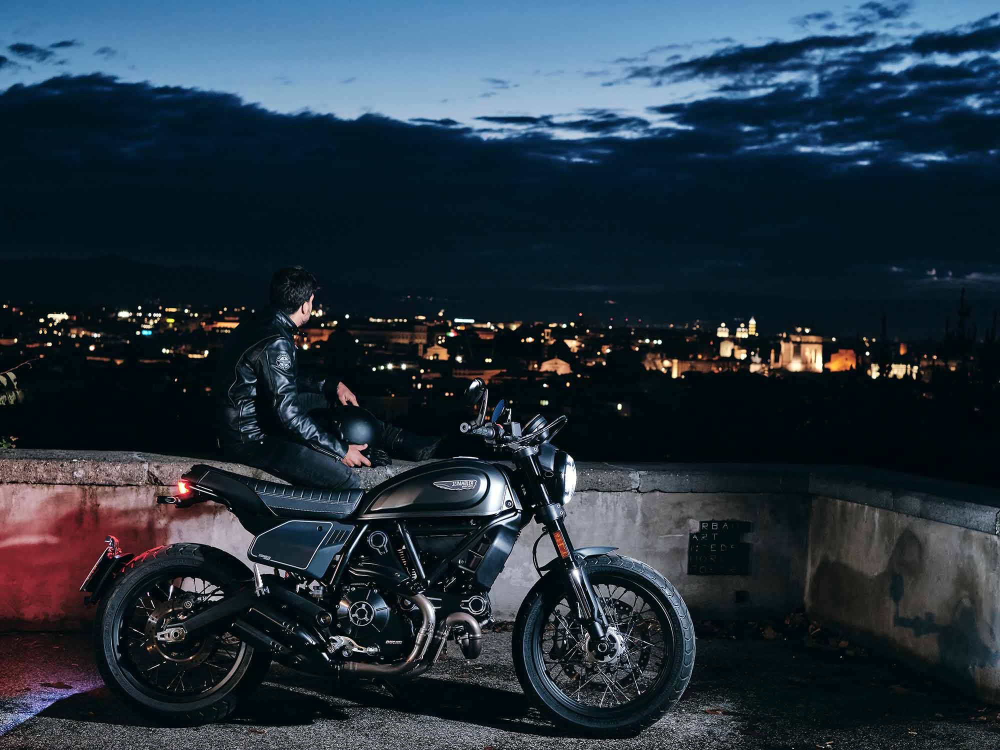 21 Ducati Scrambler Nightshift First Look Cycle World