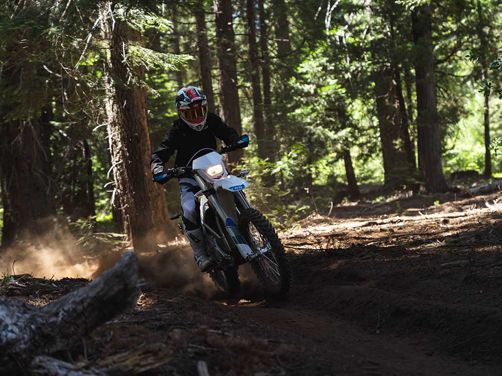 2019 Alta Redshift EXR First Ride Review | Dirt Rider