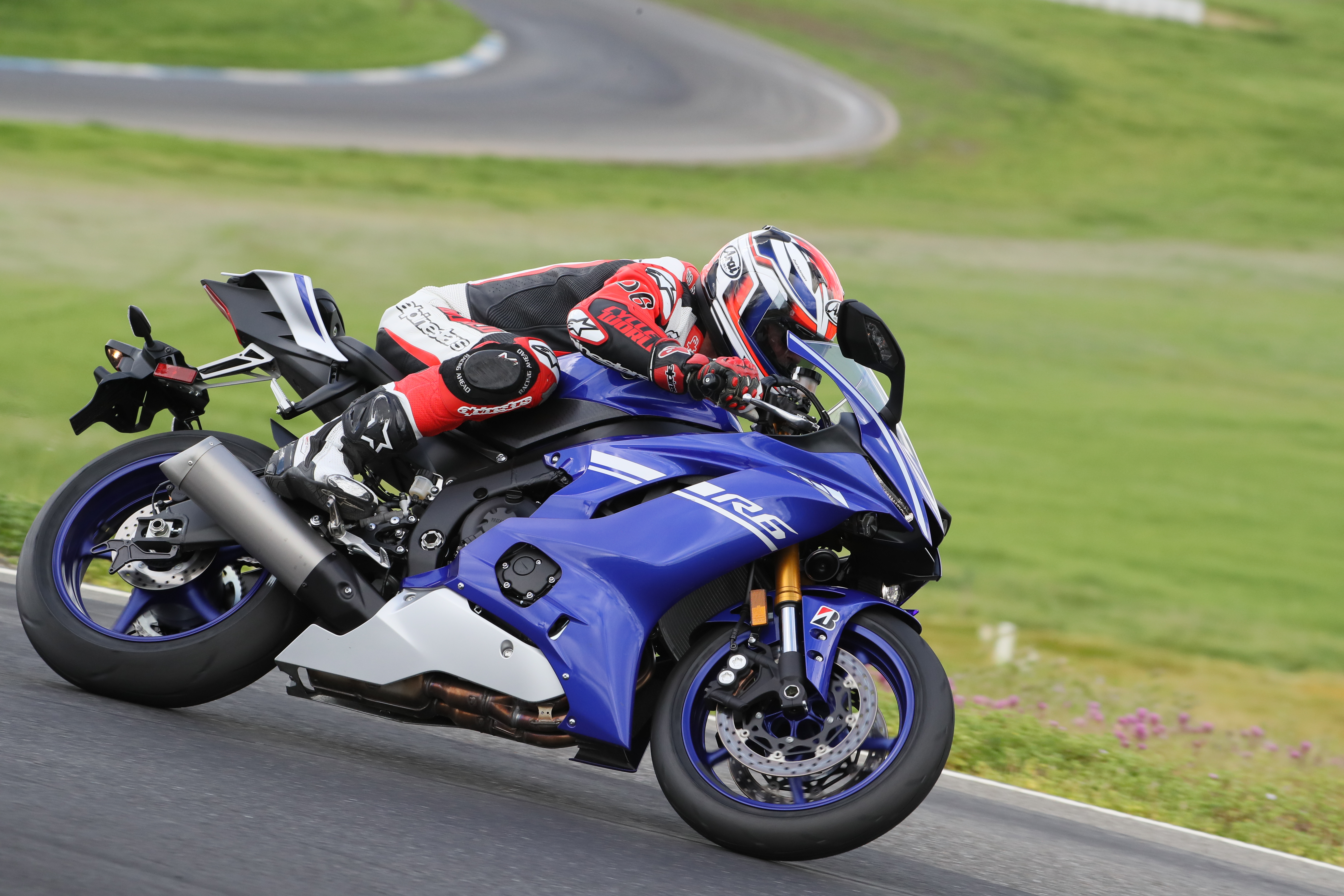 2017 Yamaha YZF-R6 Review