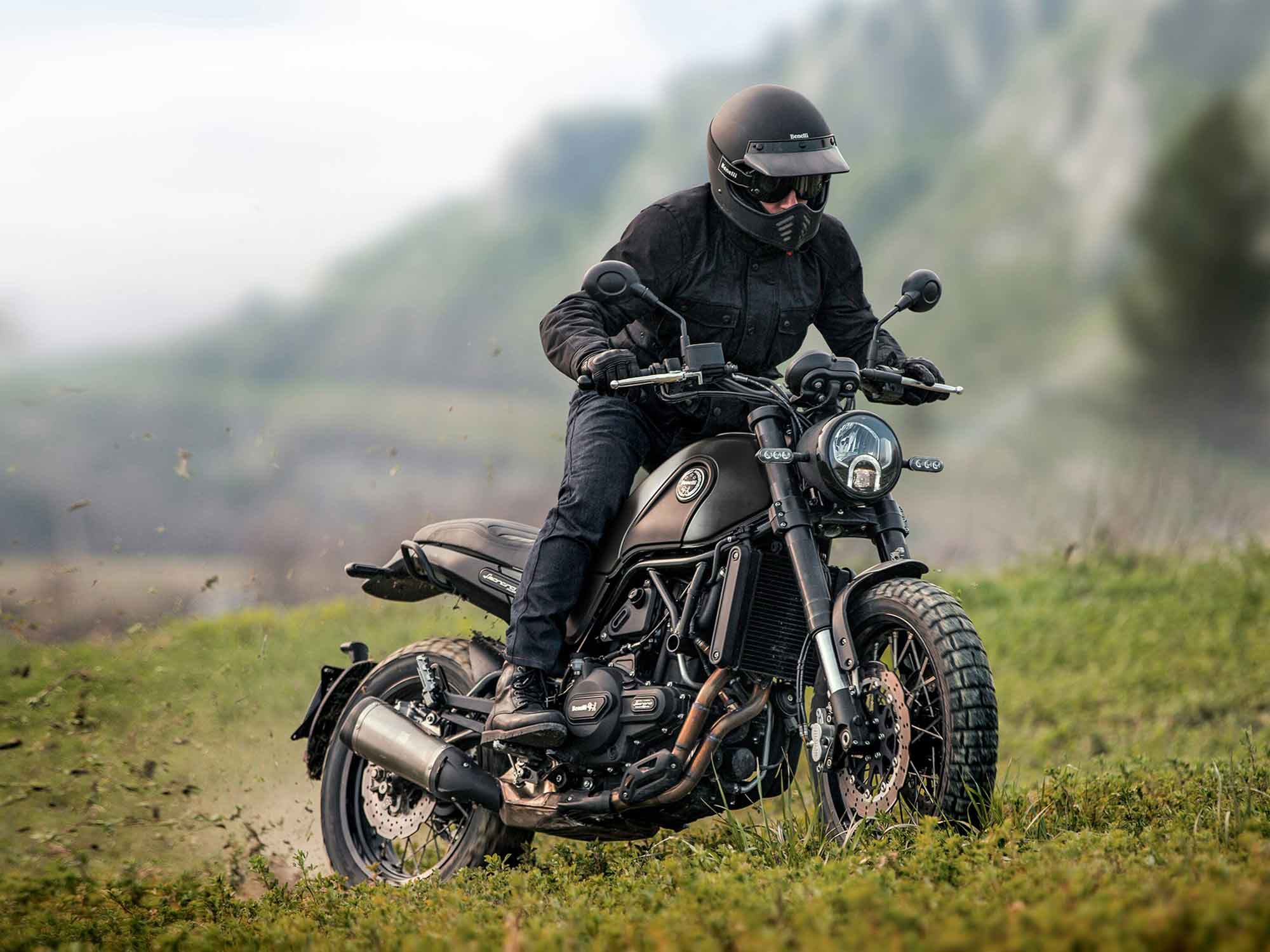Benelli Leoncino Trail 500cc retro trail Motorcycle 