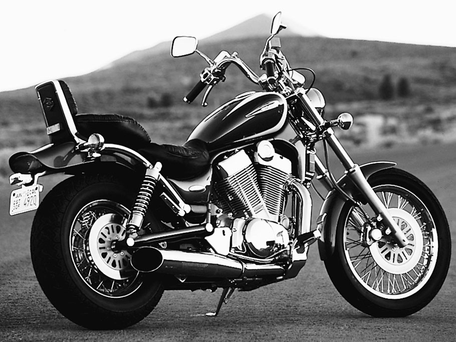 Suzuki Intruder 1400, Cycle World