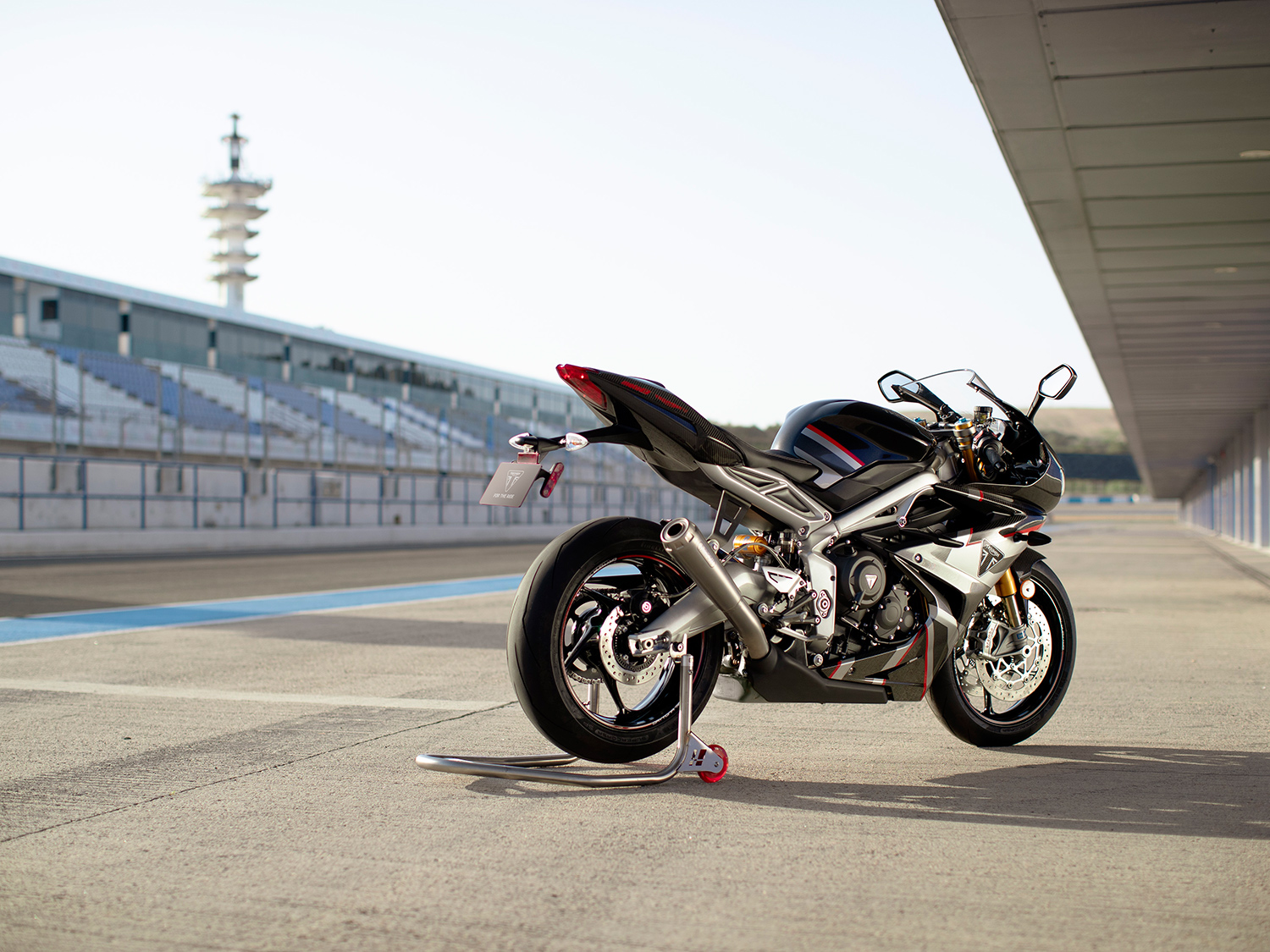 Triumph daytona 765 cheap moto2 limited edition