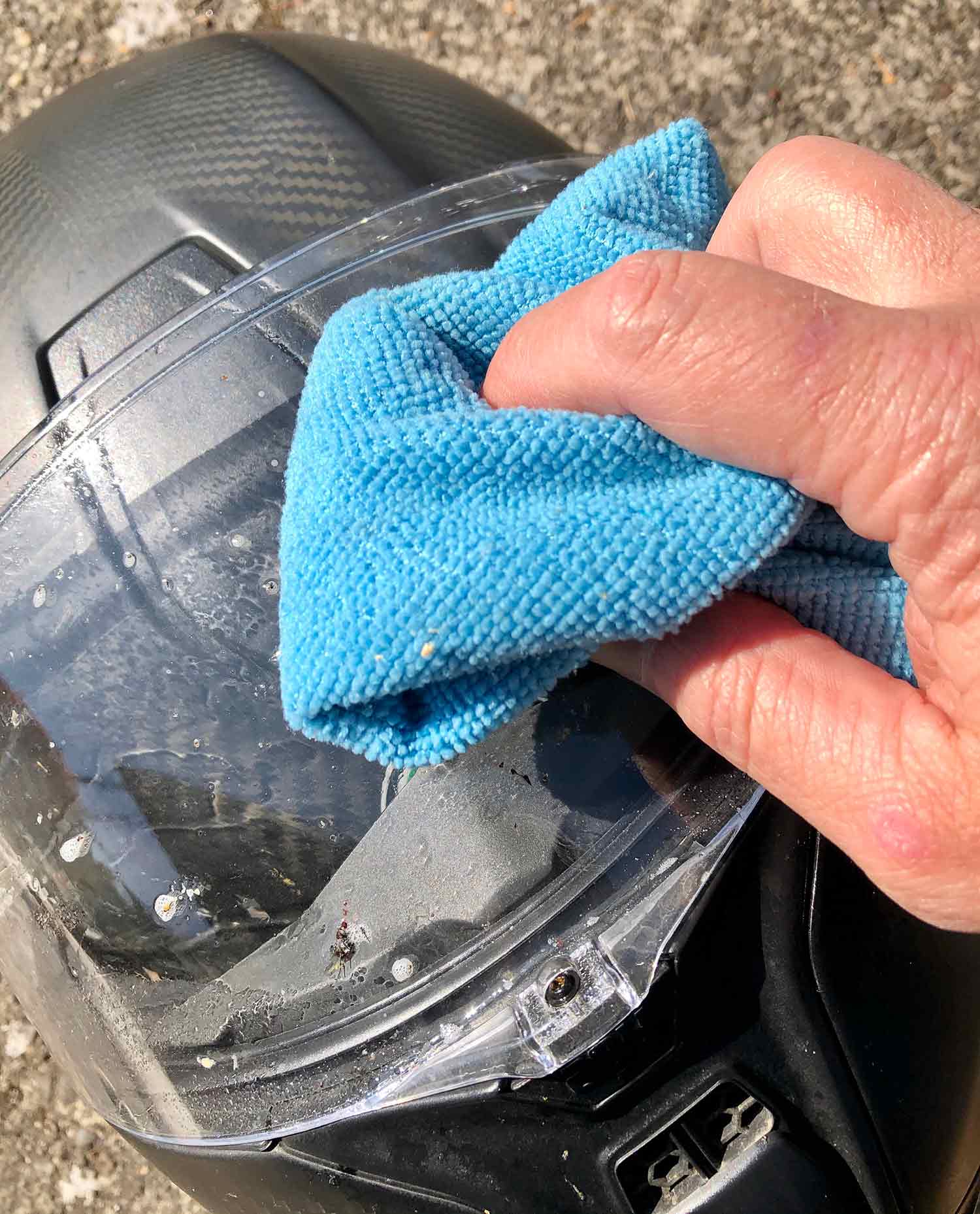 Muc-Off Microfiber Detailing Cloth - Compact Cleaning Cloth For Bicycle And Motorcycle Care - Polishing Cloth For Helmets, Visors And Goggles, Black