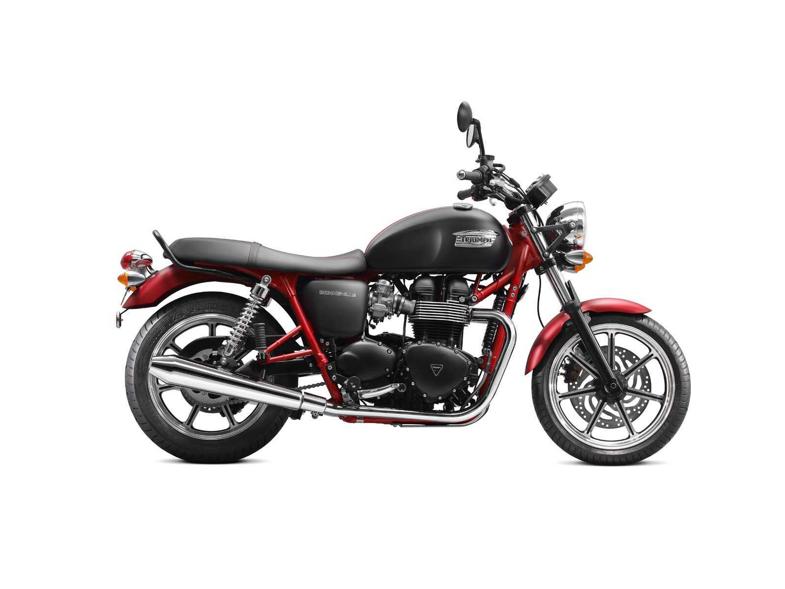 Triumph Bonneville SE and Speed Triple SE | First Look | Motorcyclist