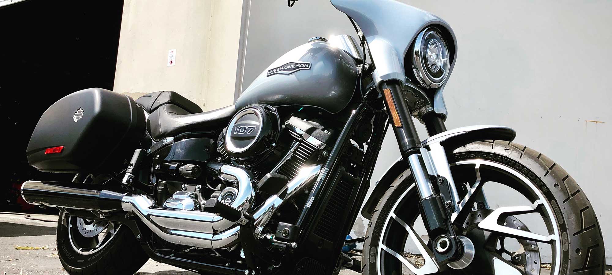 Glide. Харлей спорт Глайд 2019. Harley Davidson Sport Glide Custom Stage. Harley Davidson Sport Glide Exhaust. Руль Harley Sport Glide.