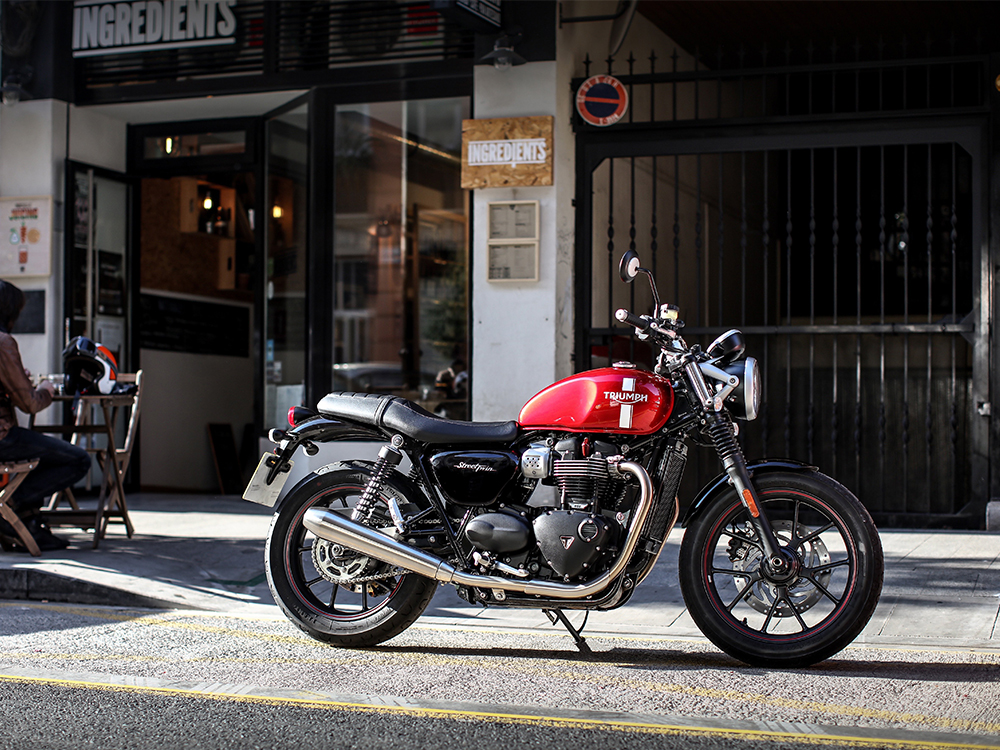 Triumph Bonneville T120 and Street Twin Win Top Awards