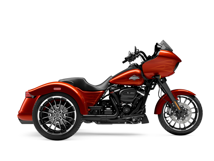 2025 Harley-Davidson Road Glide 3 Buyer's Guide: Specs, Photos