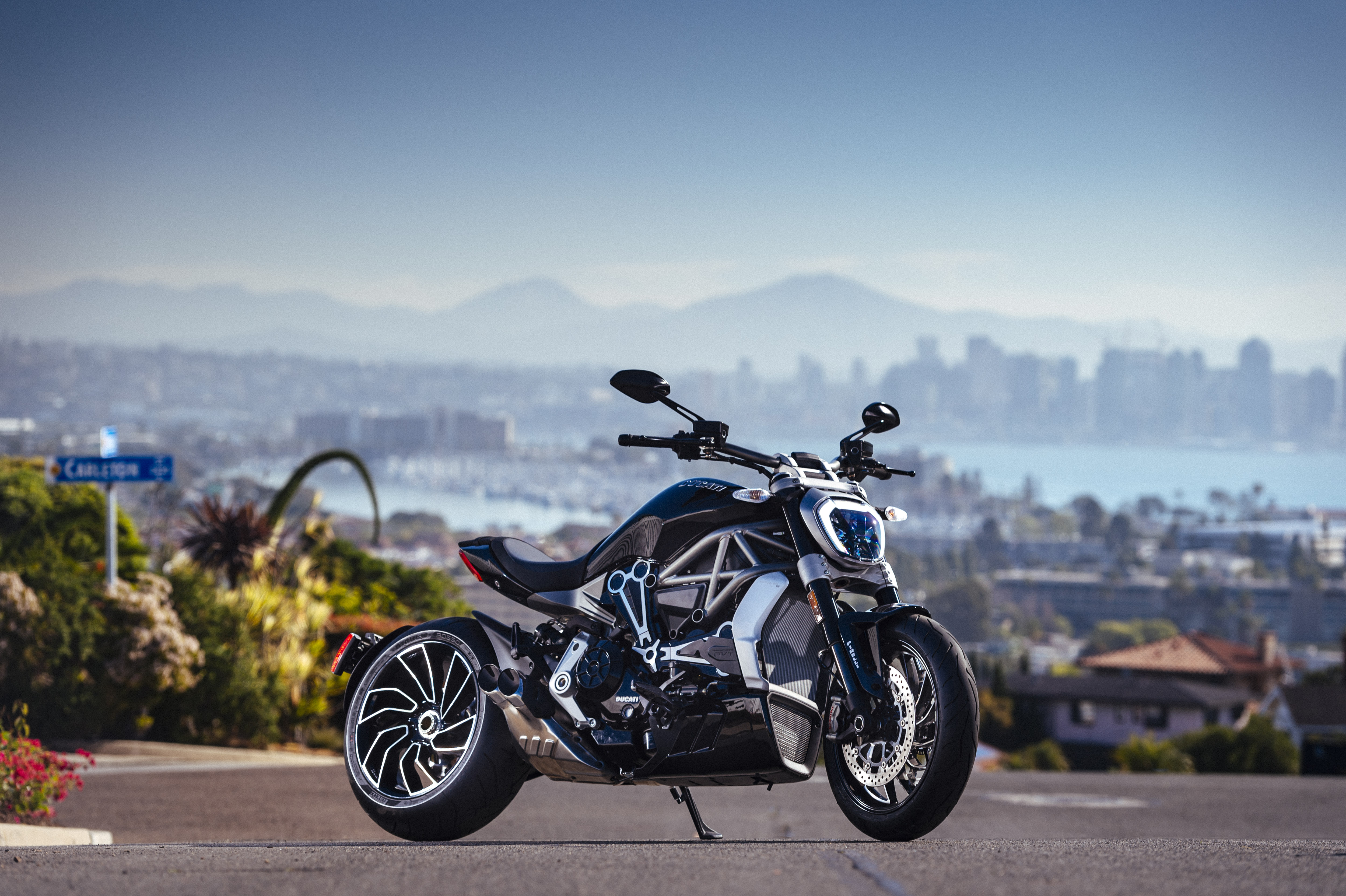 デアリバイク 2016 Ducati XDiavel: First Ride | Motorcycle Cruiser