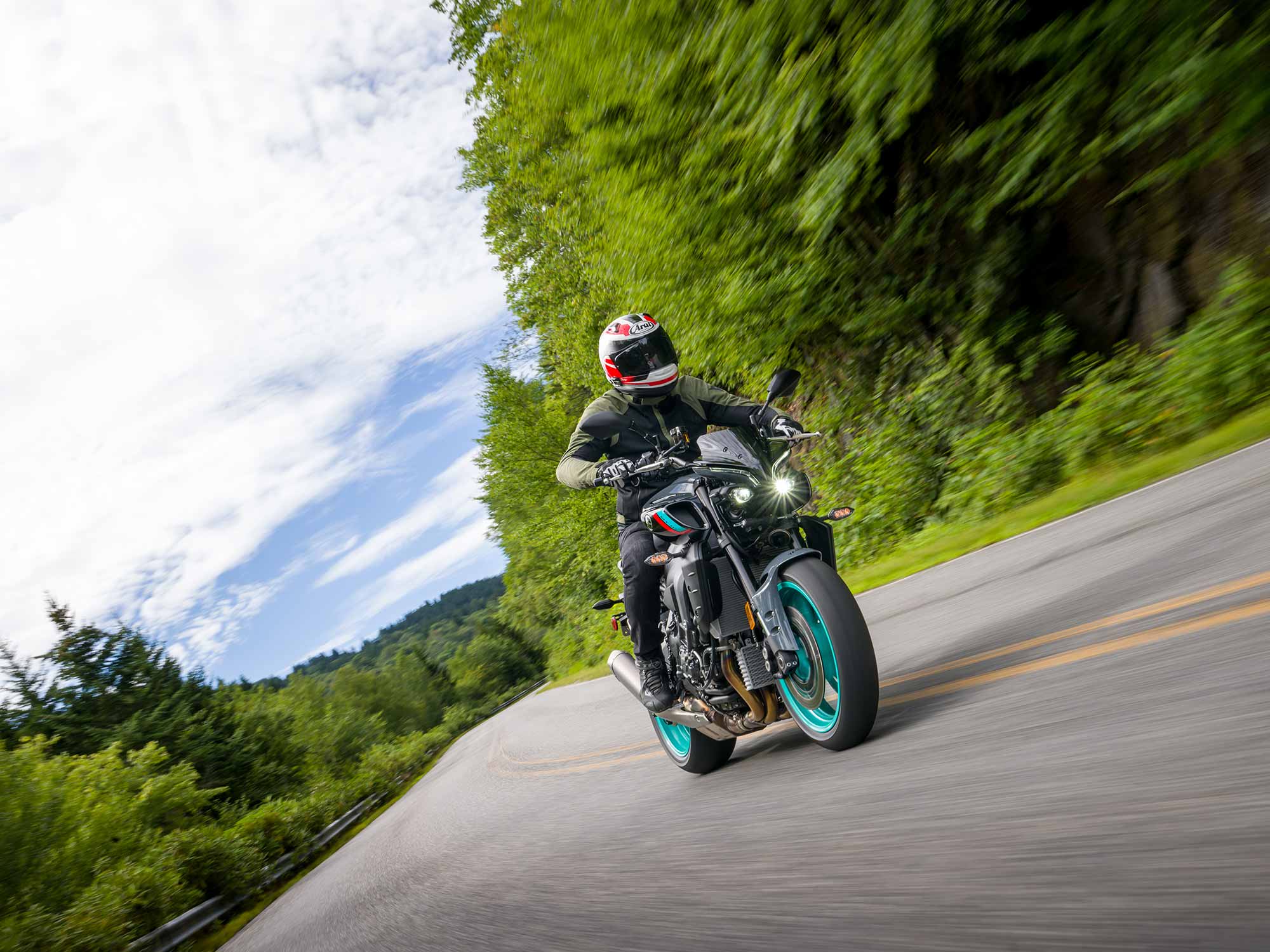 Is Yamaha's 2022 MT-10 the Best Naked Bike in its Class? | Motorcyclist