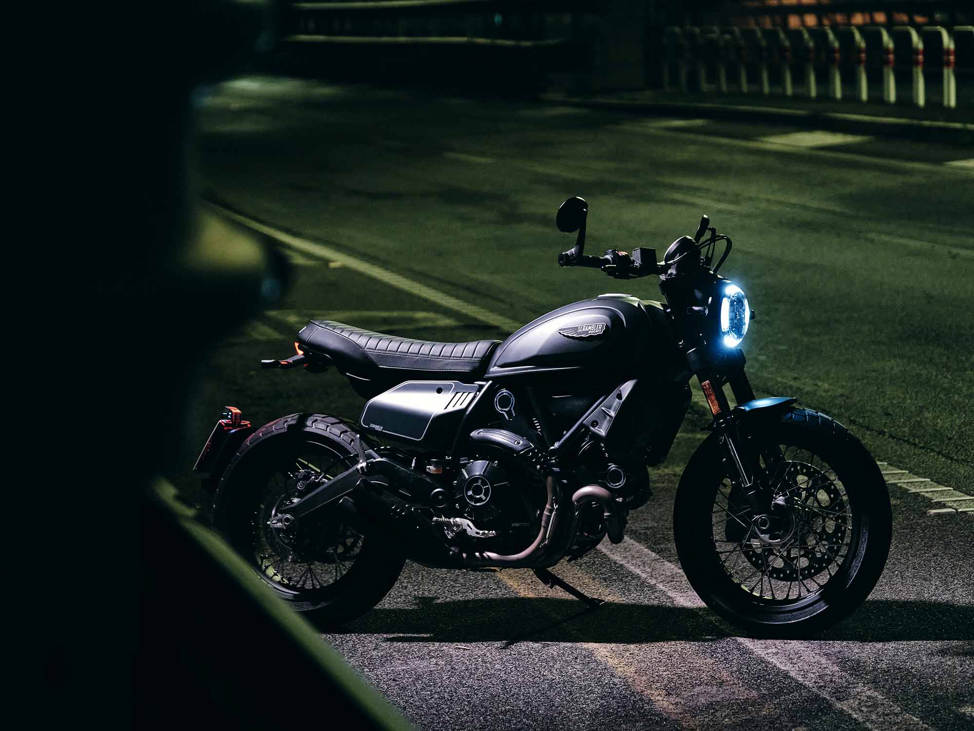21 Ducati Scrambler Nightshift First Look Cycle World