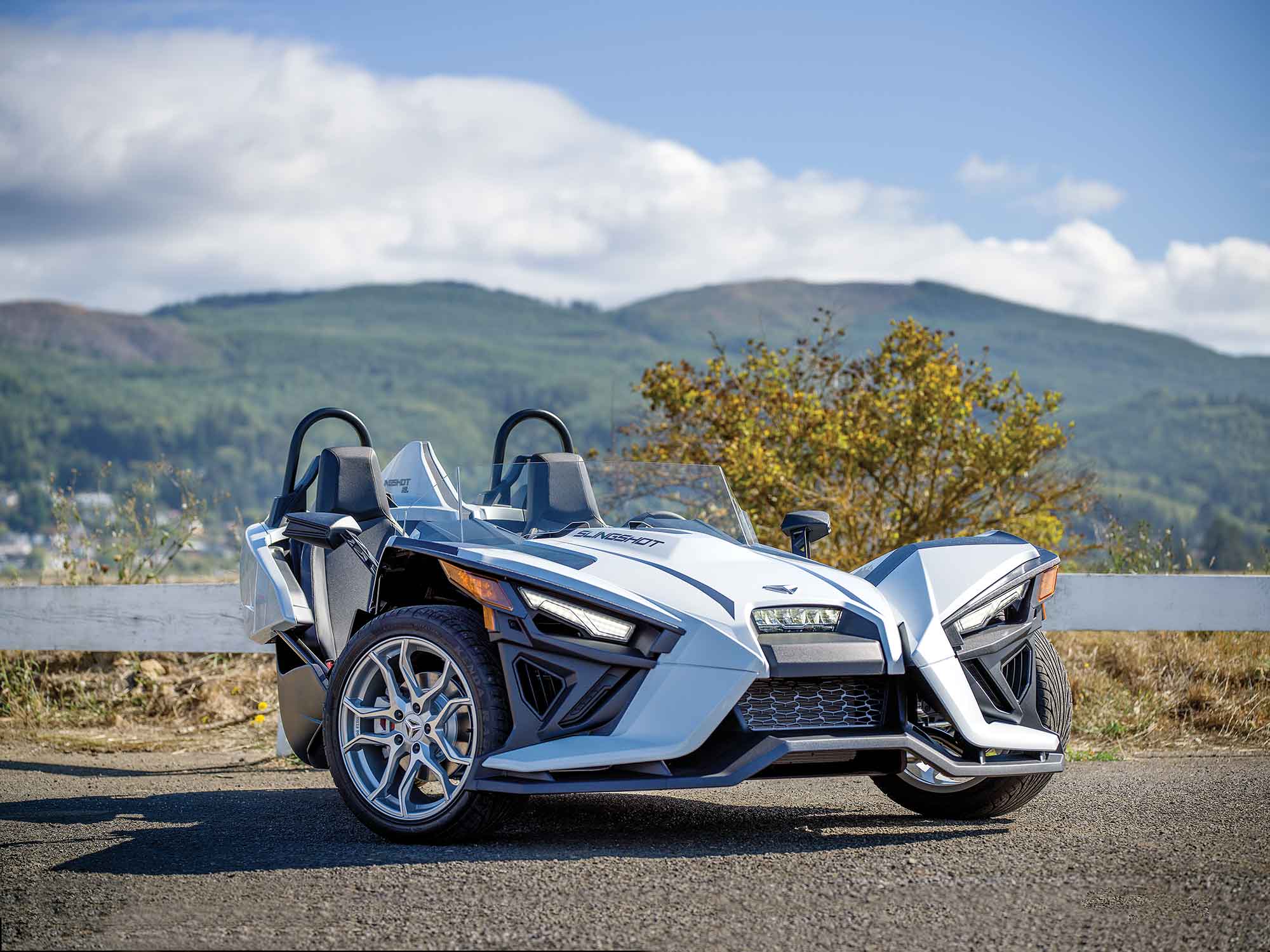 Exploring the Unmatched Experience of the 2022 Polaris Slingshot SL