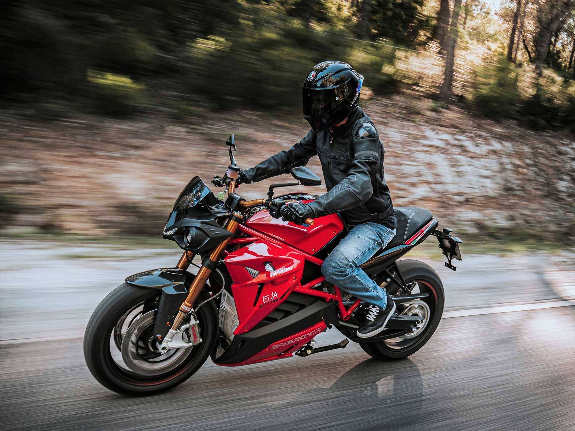 Electric Motorcycle for Long-Distance Ride: What You Need to Know