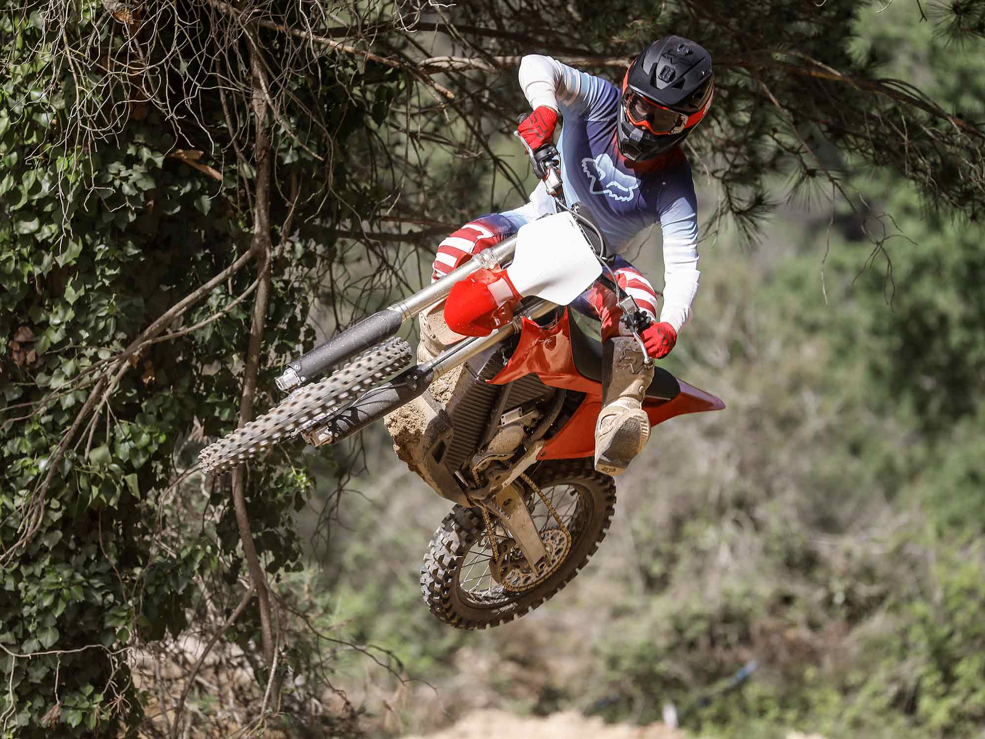 We Test Ride the All-Electric Stark Future VARG MX - Motocross Feature -  Vital MX