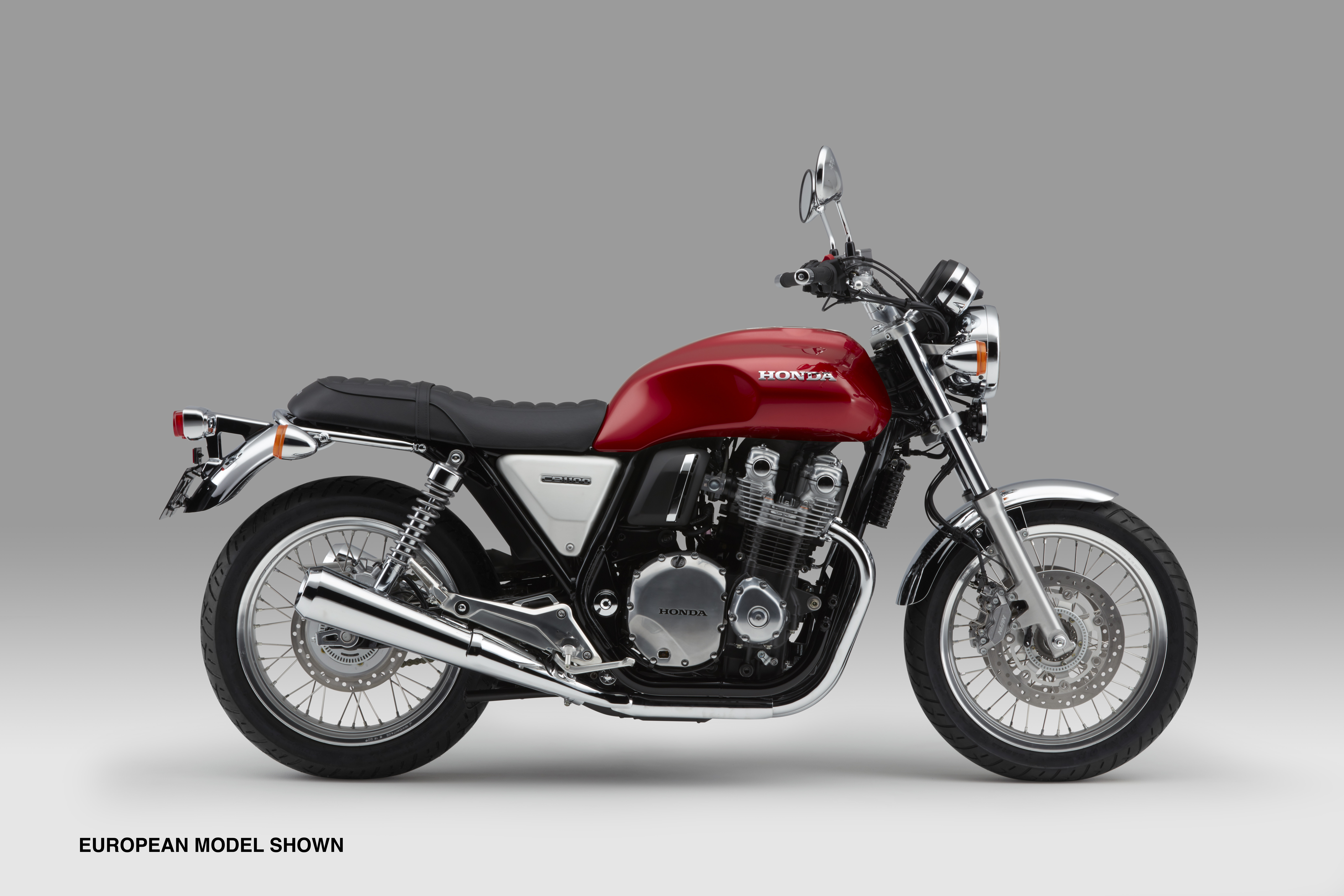 ホンダ バイクタンク 赤　cb1100 American Honda to Offer 2017 CB1100 EX | Motorcycle Cruiser