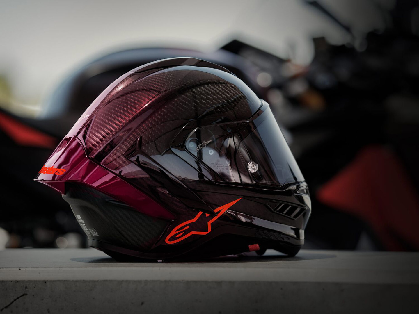 Alpinestars Supertech R10 Helmet Review
