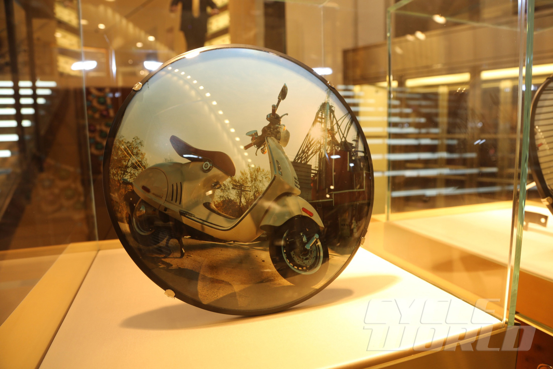 EICMA 2012: Vespa 946 Unveiled at Milan Show