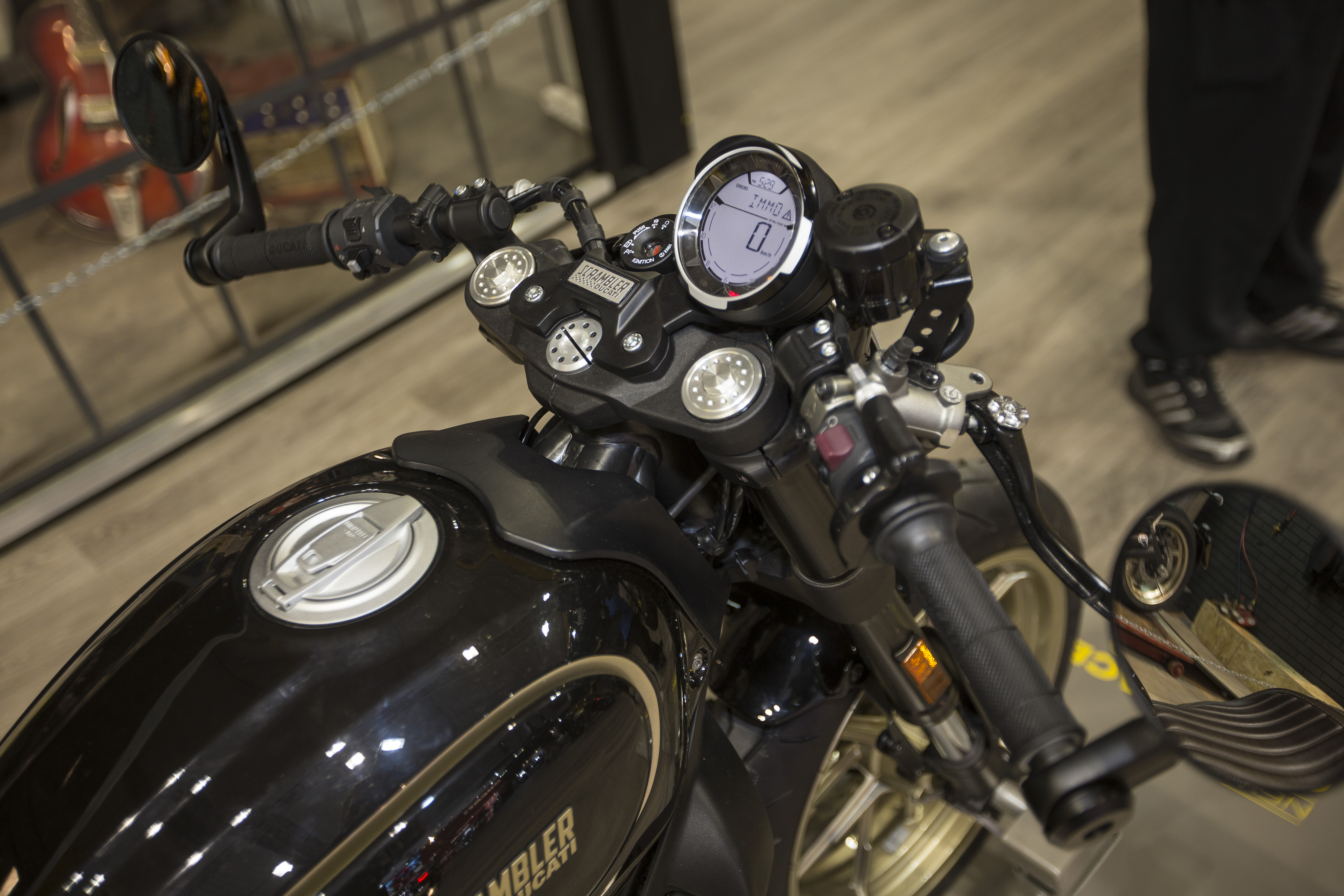 17 Ducati Scrambler Cafe Racer Motorcycle Cruiser