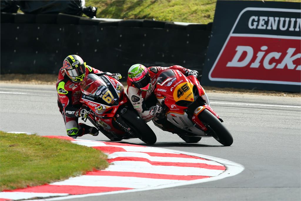 Barry Sheene Celebrated at Brands Hatch British Superbike | Cycle