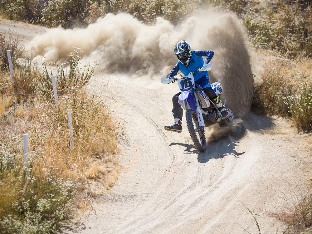 2017 TM EN 300 Fi vs. 2017 Yamaha YZ450FX | Dirt Rider