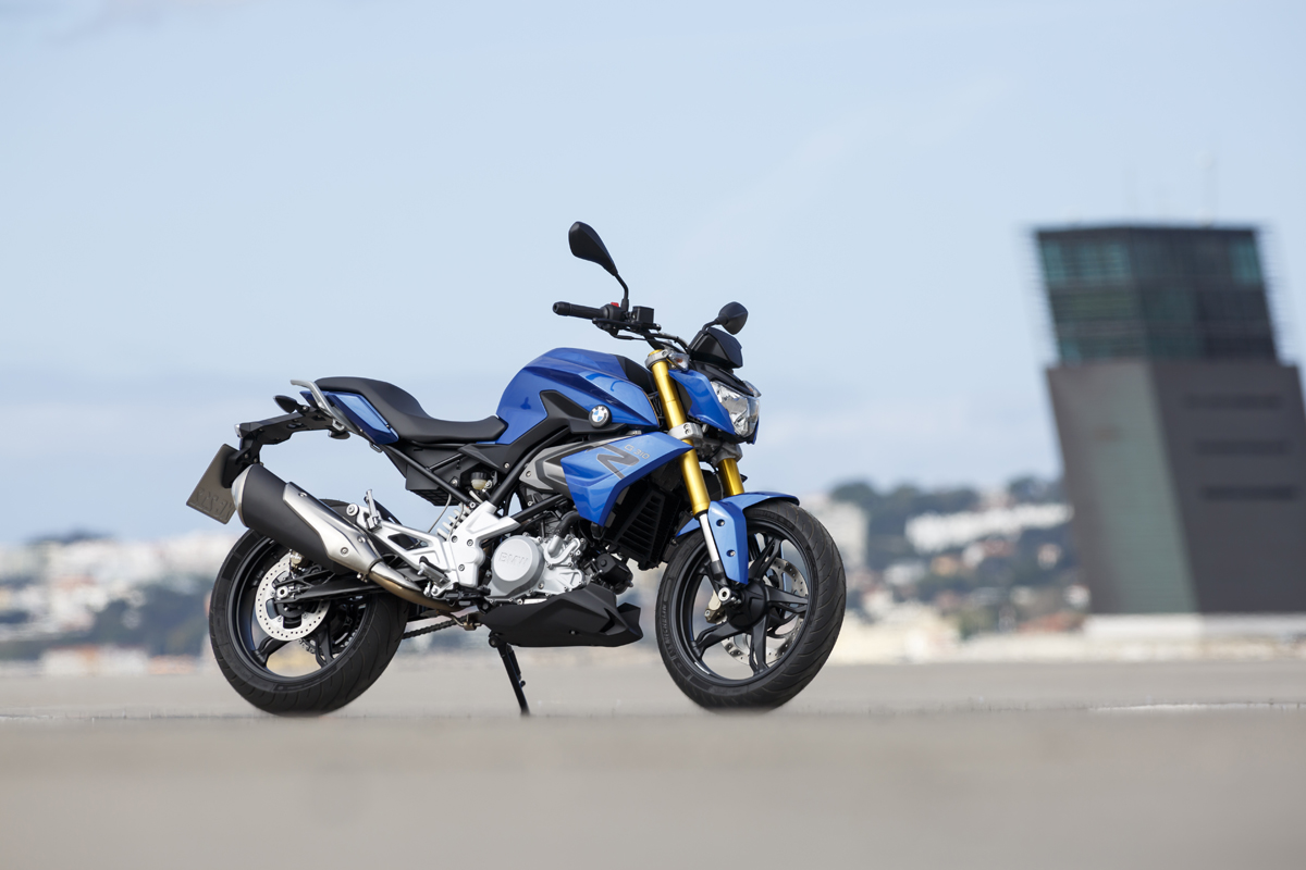 NEW ENTRY-LEVEL 2016 BMW G310R | Motorcyclist