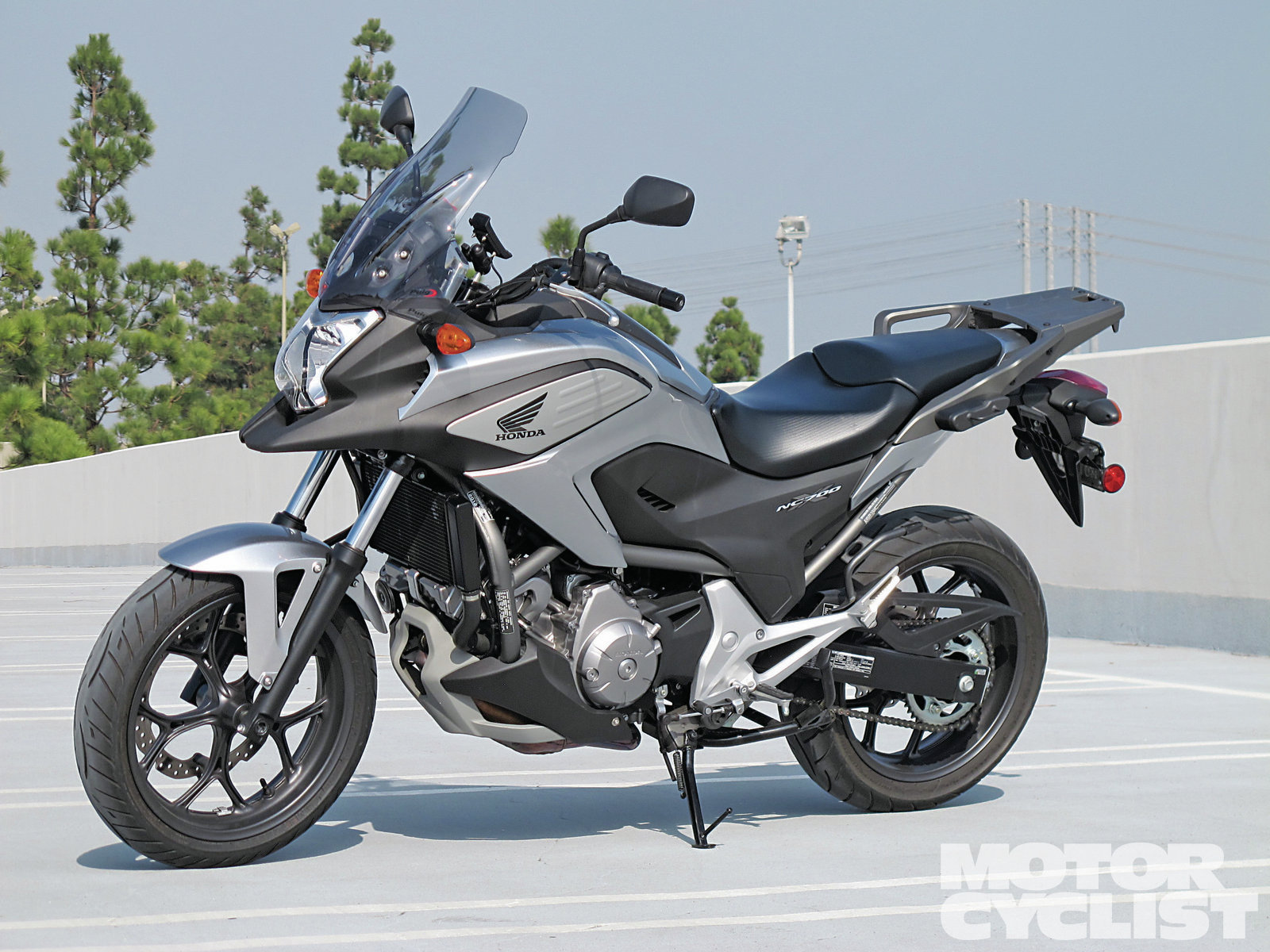 2013 Honda NC 700 X (AIR FILTER CHANGE) 
