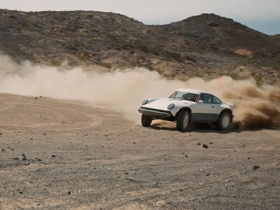 ʕ•̫͡•です¨̮ )/ 1-of-1 S/T Funky Minty: Meet Luca Trazzi's Latest Porsche