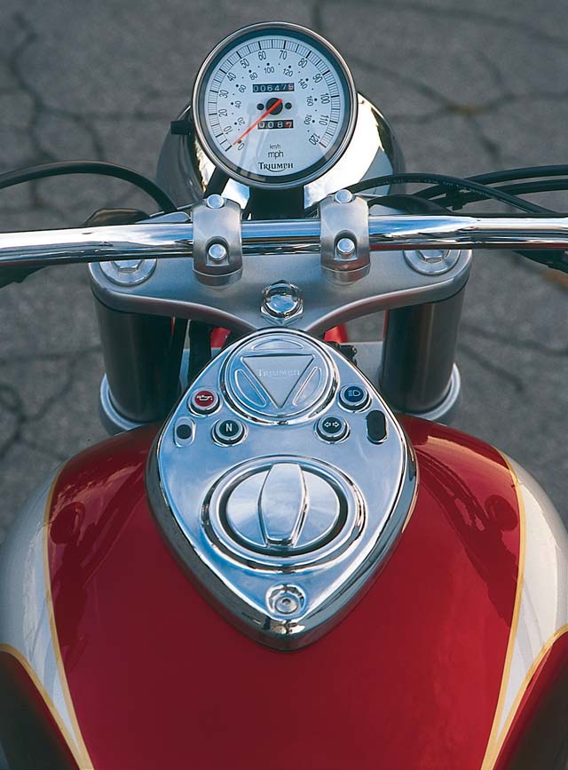 Triumph america on sale gas tank