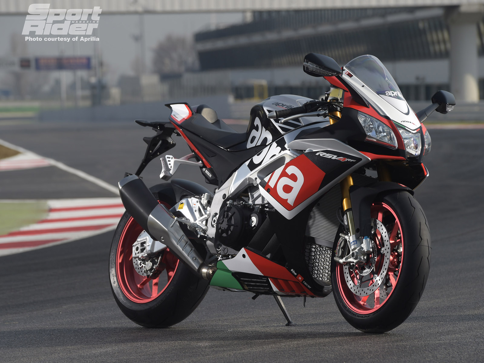 2016 aprilia rsv4