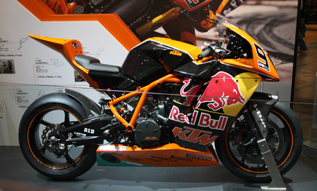 KTM RC8 RC8R 2009-2013 サービスマニュアル　CD-R KTM RC8 RC8R 2009-2013 サービスマニュアル CD-R