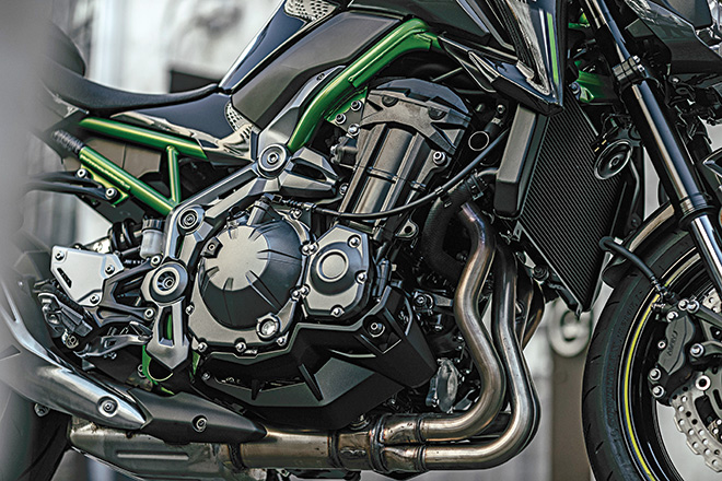 First Ride Of The 2017 Kawasaki Z900 | Cycle World