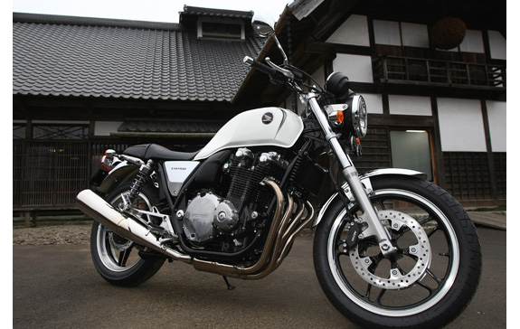 Honda CB1100- Standard Motorcycle Review- Photos | Cycle World
