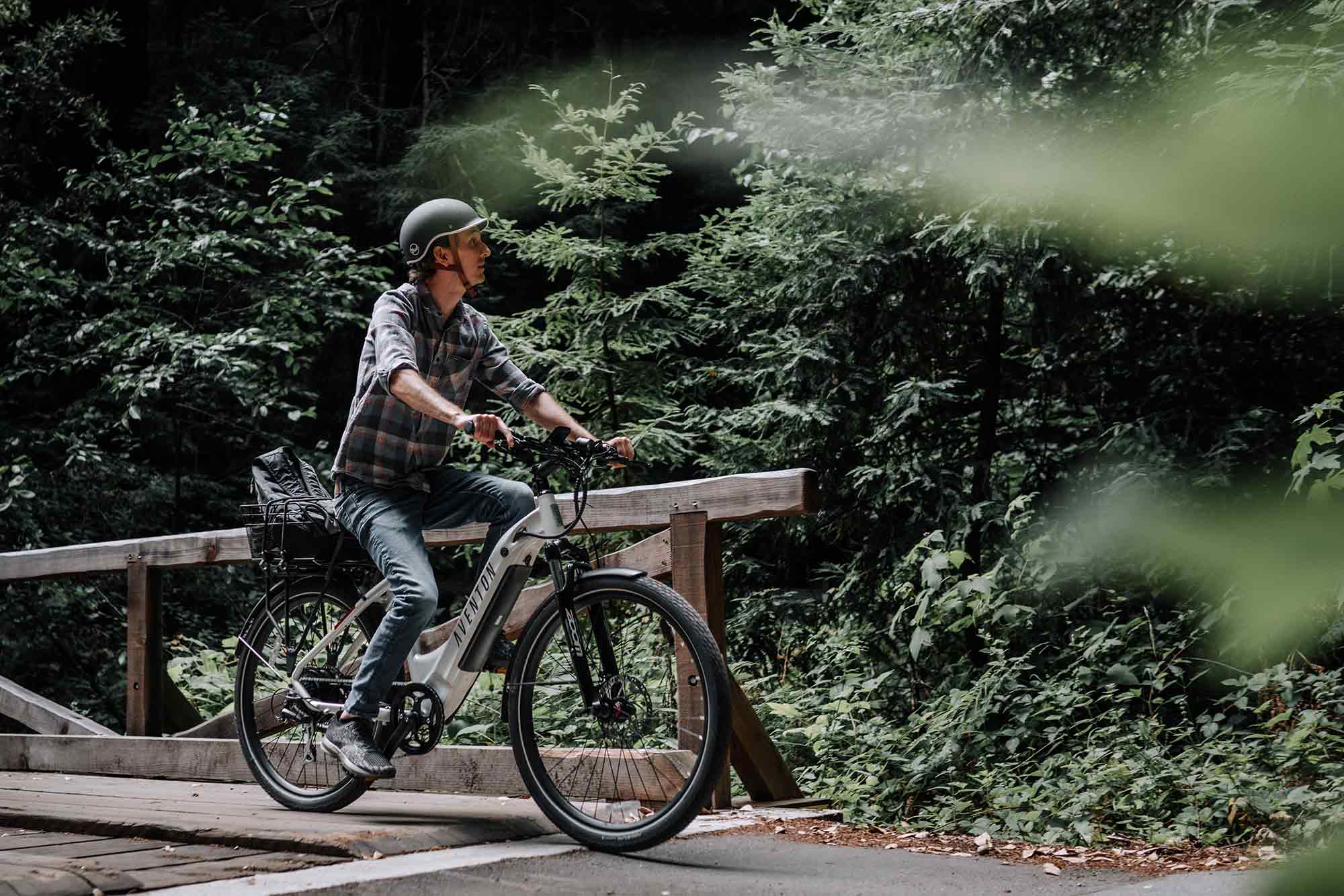 Speedy commuter or leisure cruiser? The Level.2 Step-Through can be both.