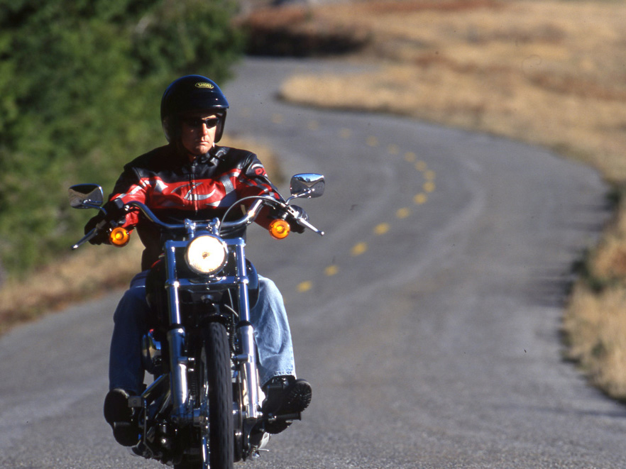 Riding Impression of the 2000 Harley-Davidson FXST Softail