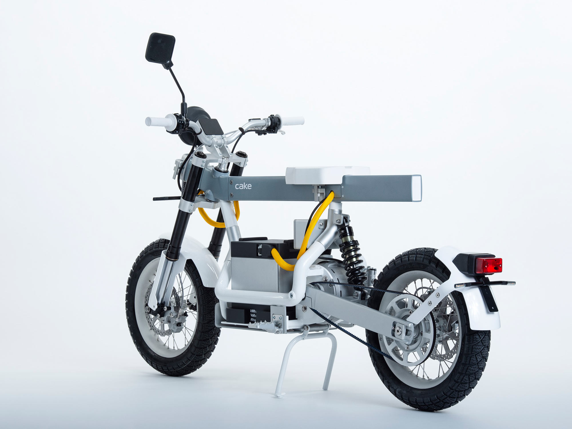 Cake Osa  This Moped Is a Battery-Powered Workstation