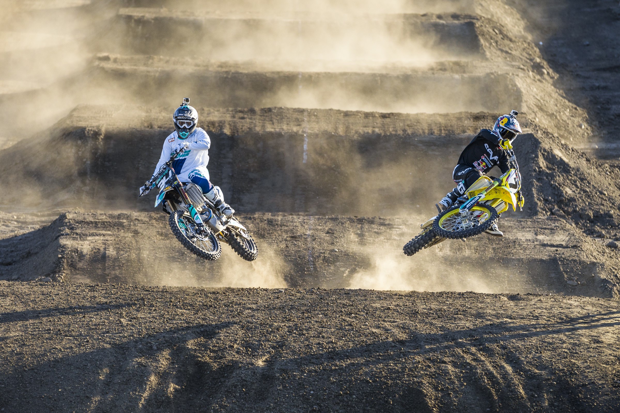 Straight Rhythm Racing | Motorcyclist