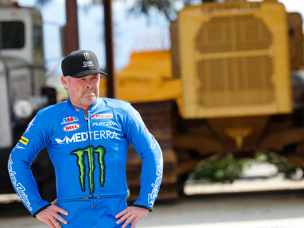 Motorcycle Racing Champ And Hall of Famer Jeff Ward Goes AFT Singles Racing  | Motorcyclist
