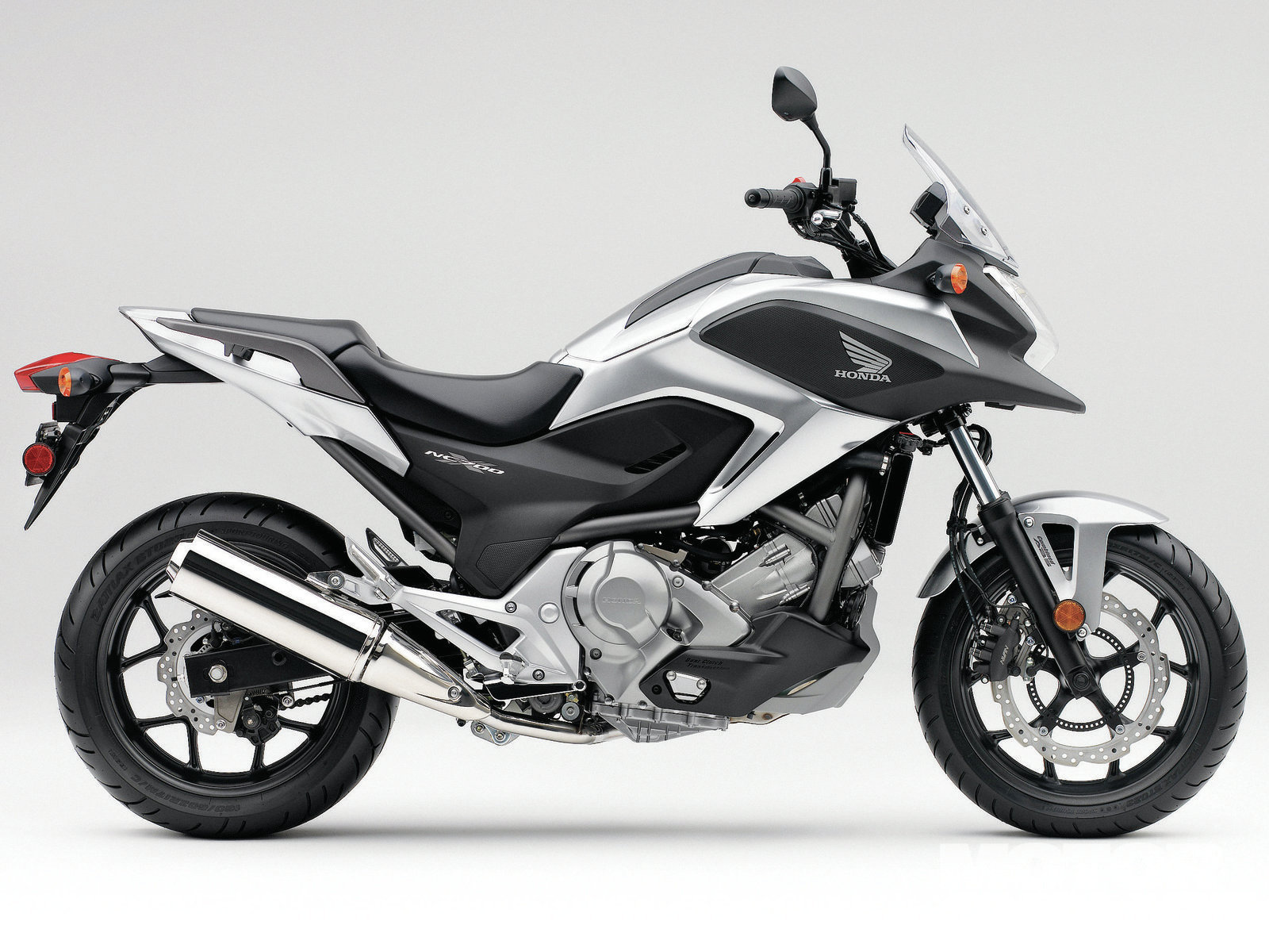 ホンダＮＣ７００x Honda NC700X | First Look | Motorcyclist