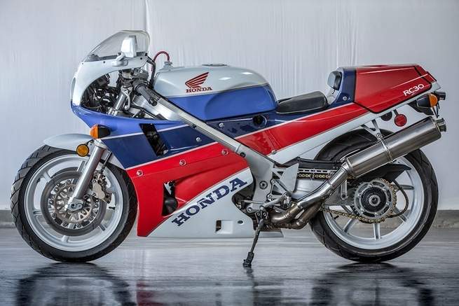 1990 Honda RC30's Promo Is As Soothing As A Bob Ross Video But