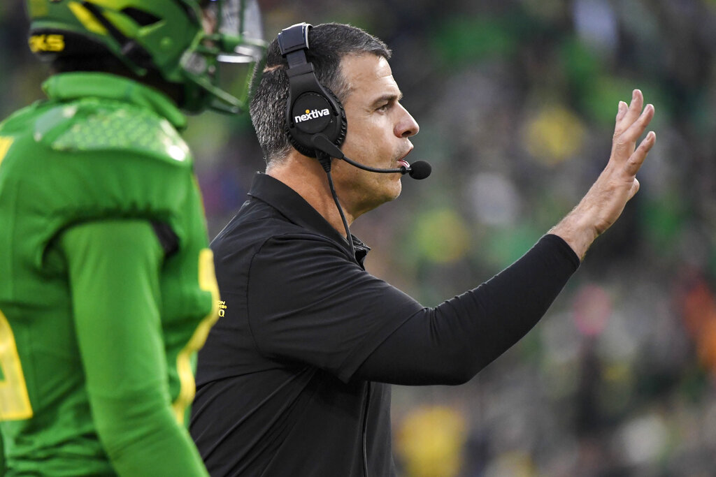 University of Oregon officially introduces its new head football coach - OPB