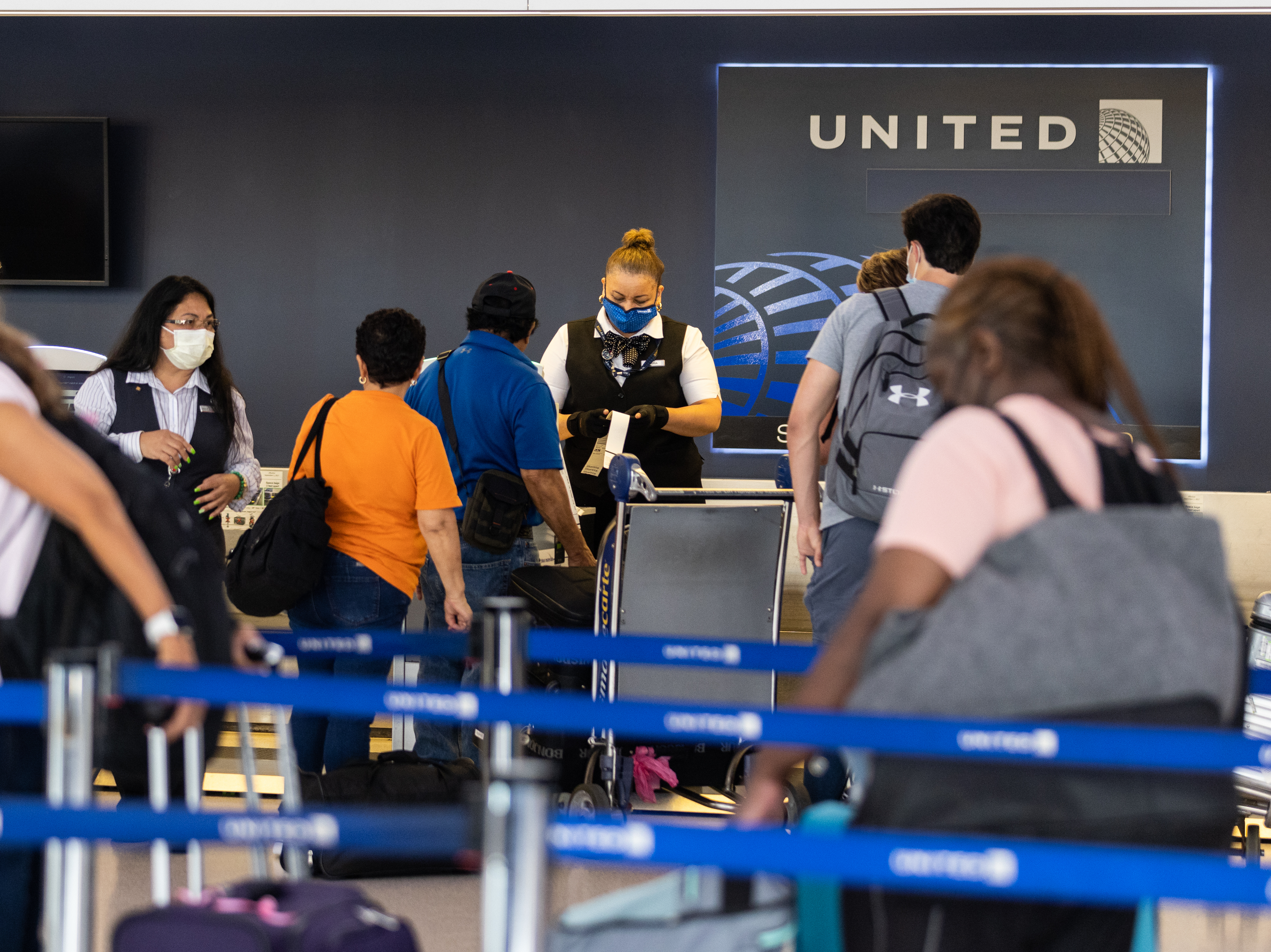 All you need to know about United Airline's baggage policy - Traveler's  Edition