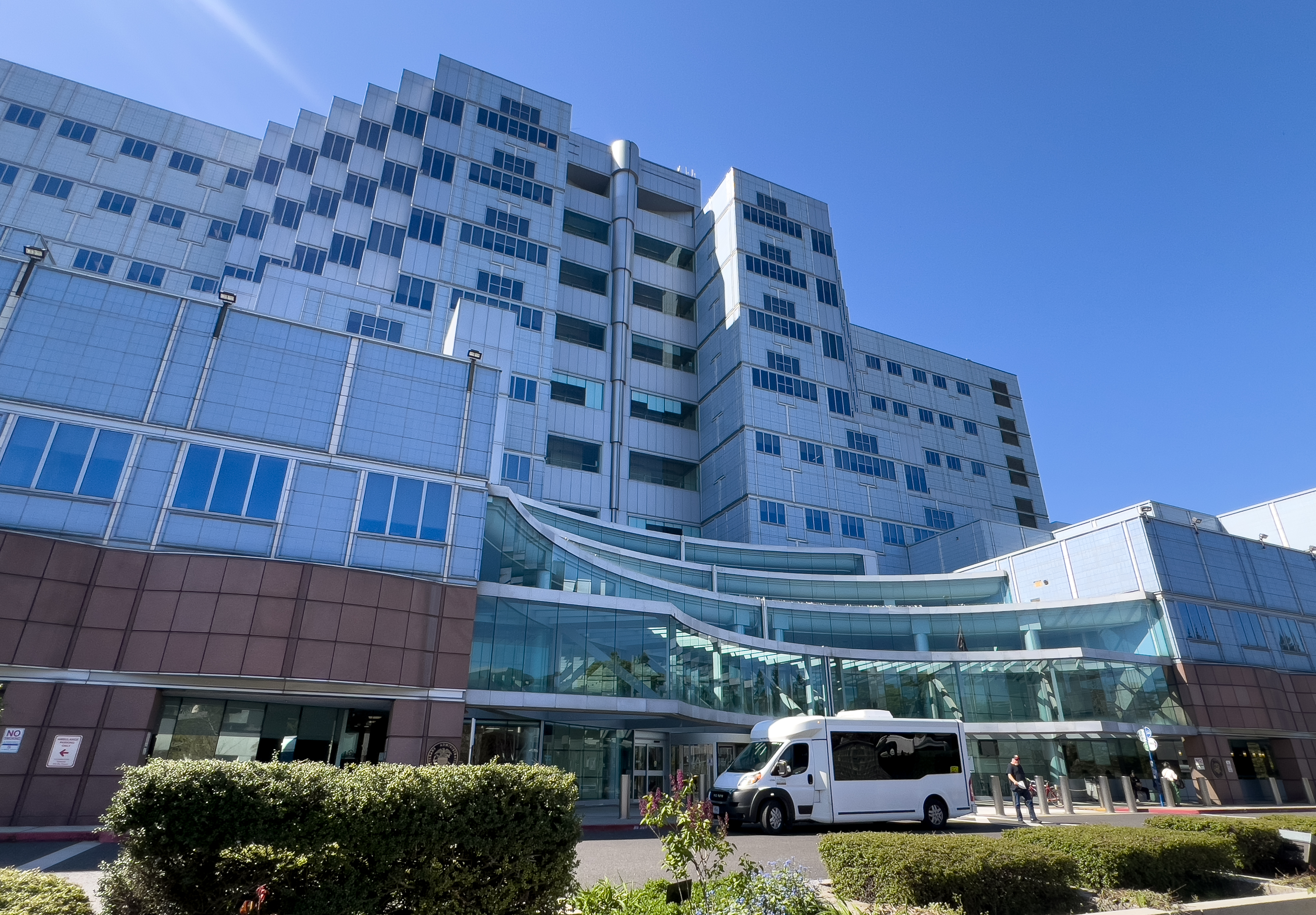 Oregon veterans and VA staff fear Trump cuts could harm veteran ...