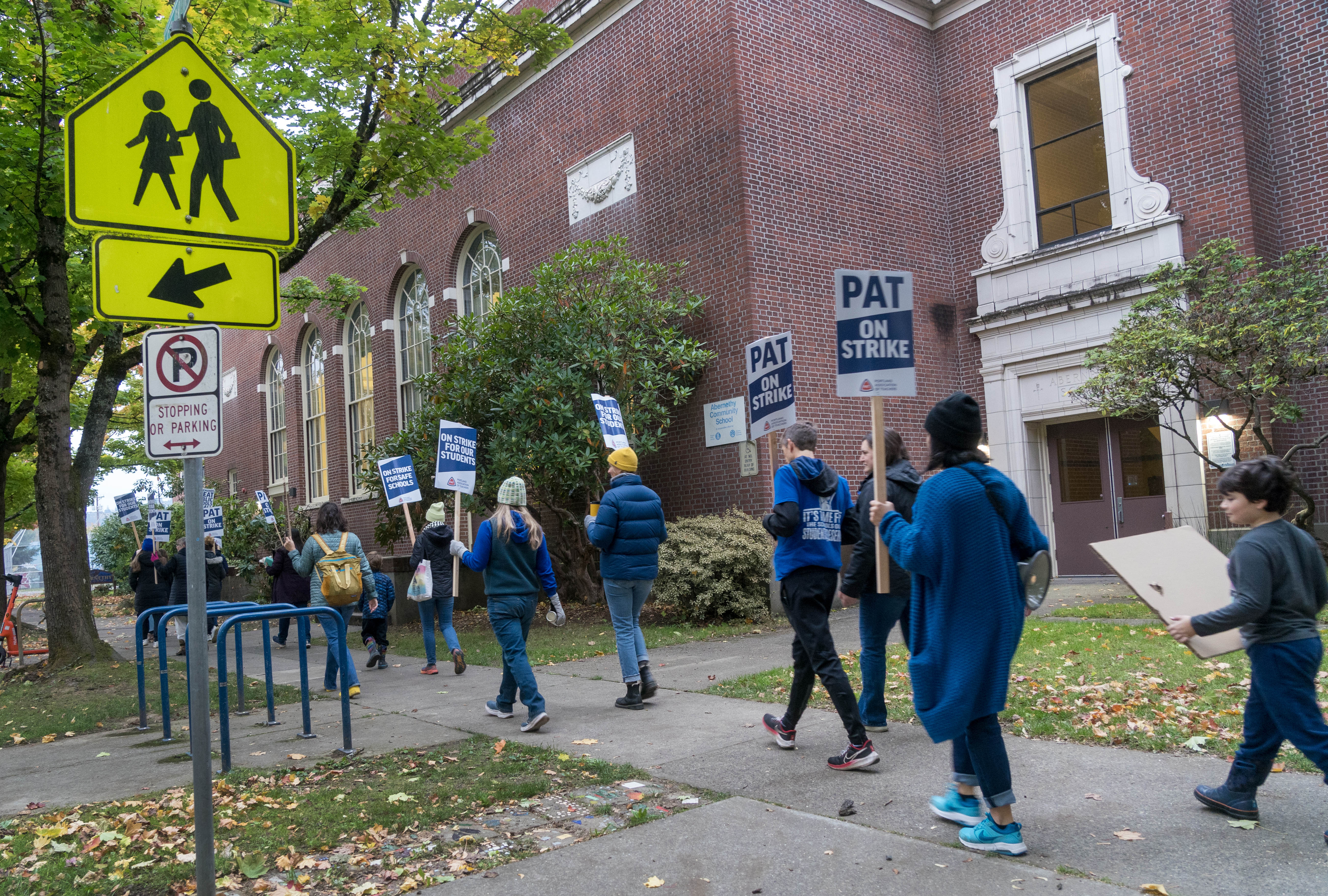 Portland teachers, administrators agree instructional hours lost