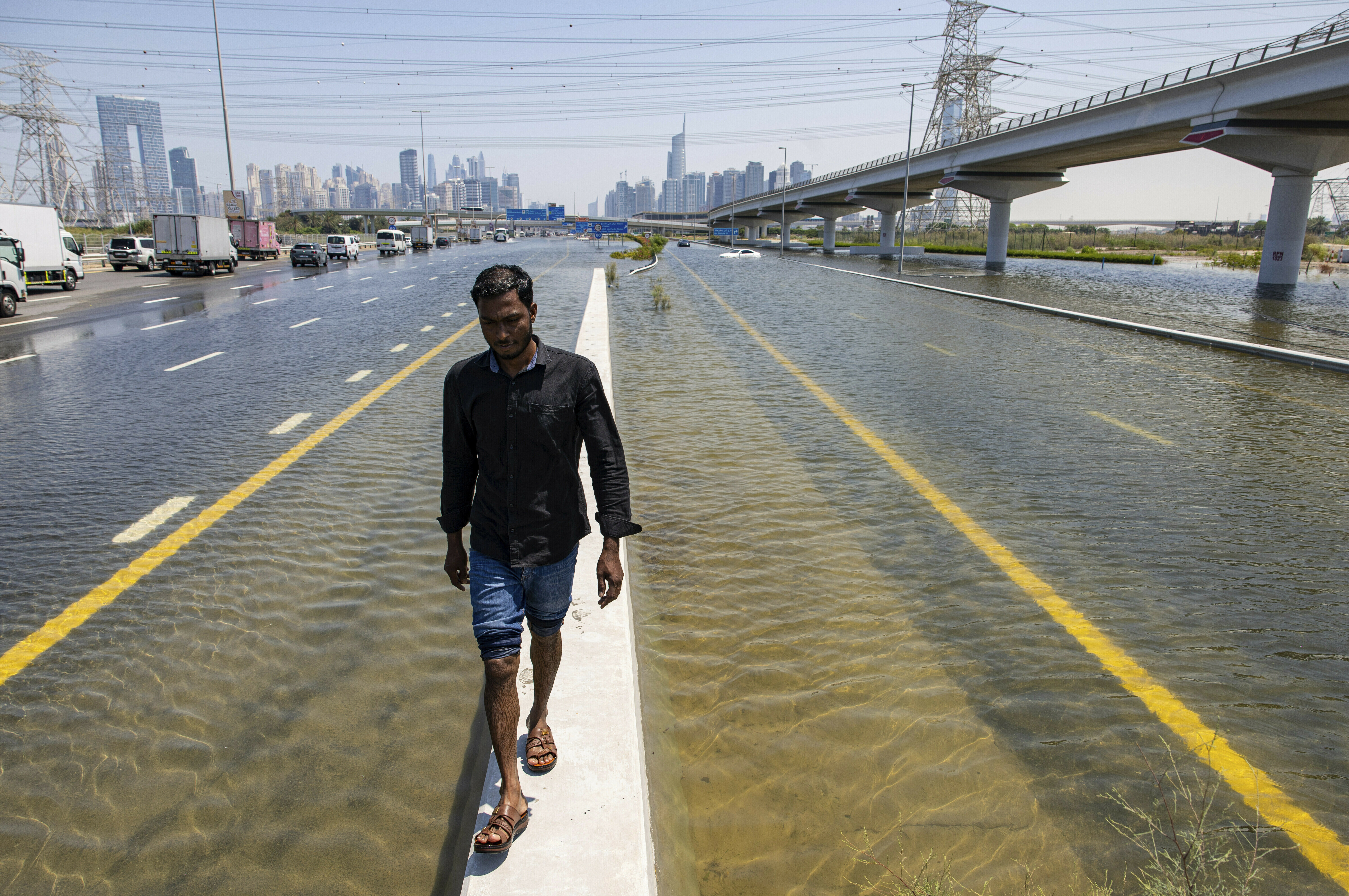 Photos: United Arab Emirates sees its heaviest rains in 75 years - OPB