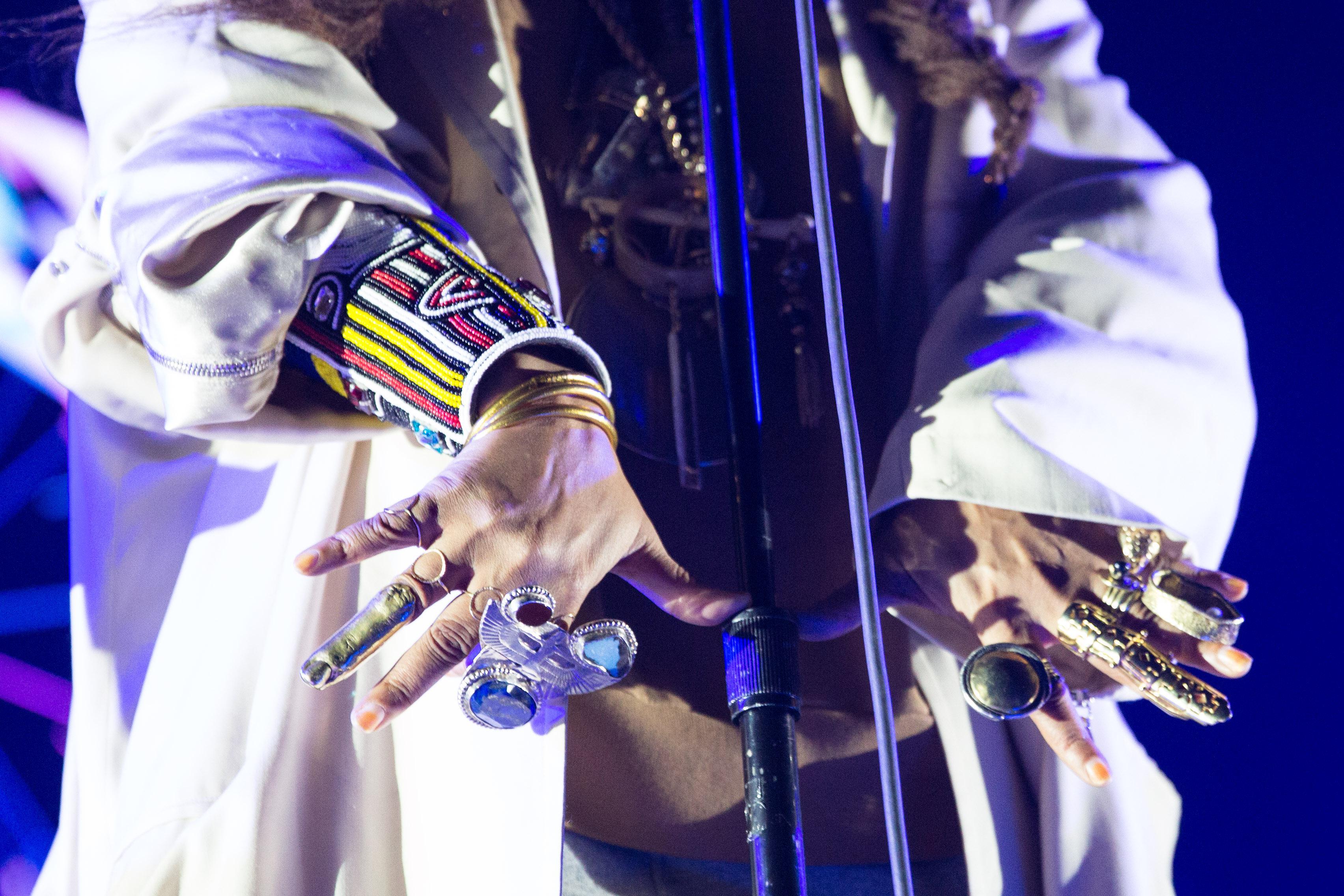 Semiz qaynona va kuyov surati