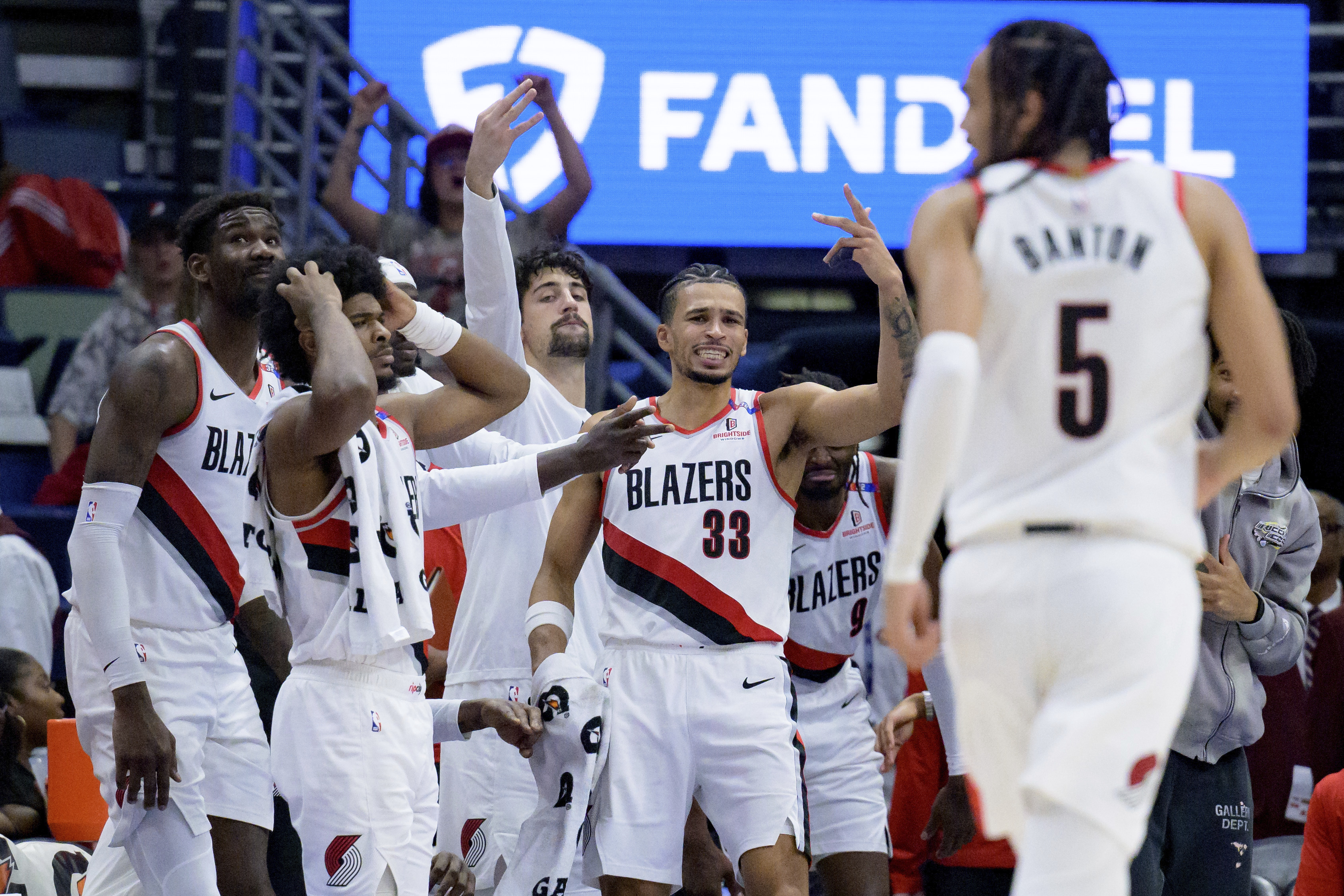 Banton's huge quarter helps the Trail Blazers beat the Pelicans, 118-100 -  OPB