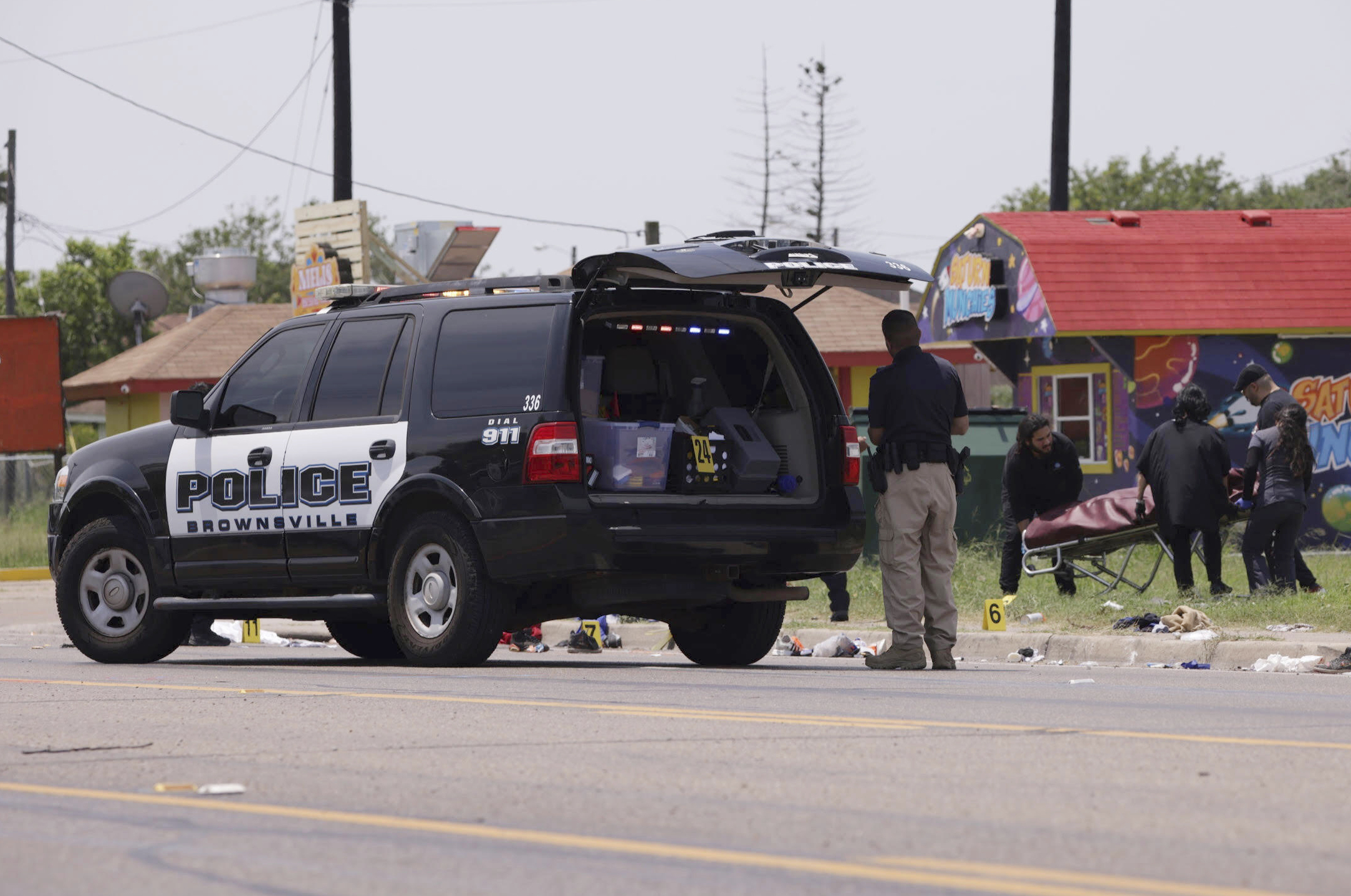 Police from across Texas converge on Uvalde