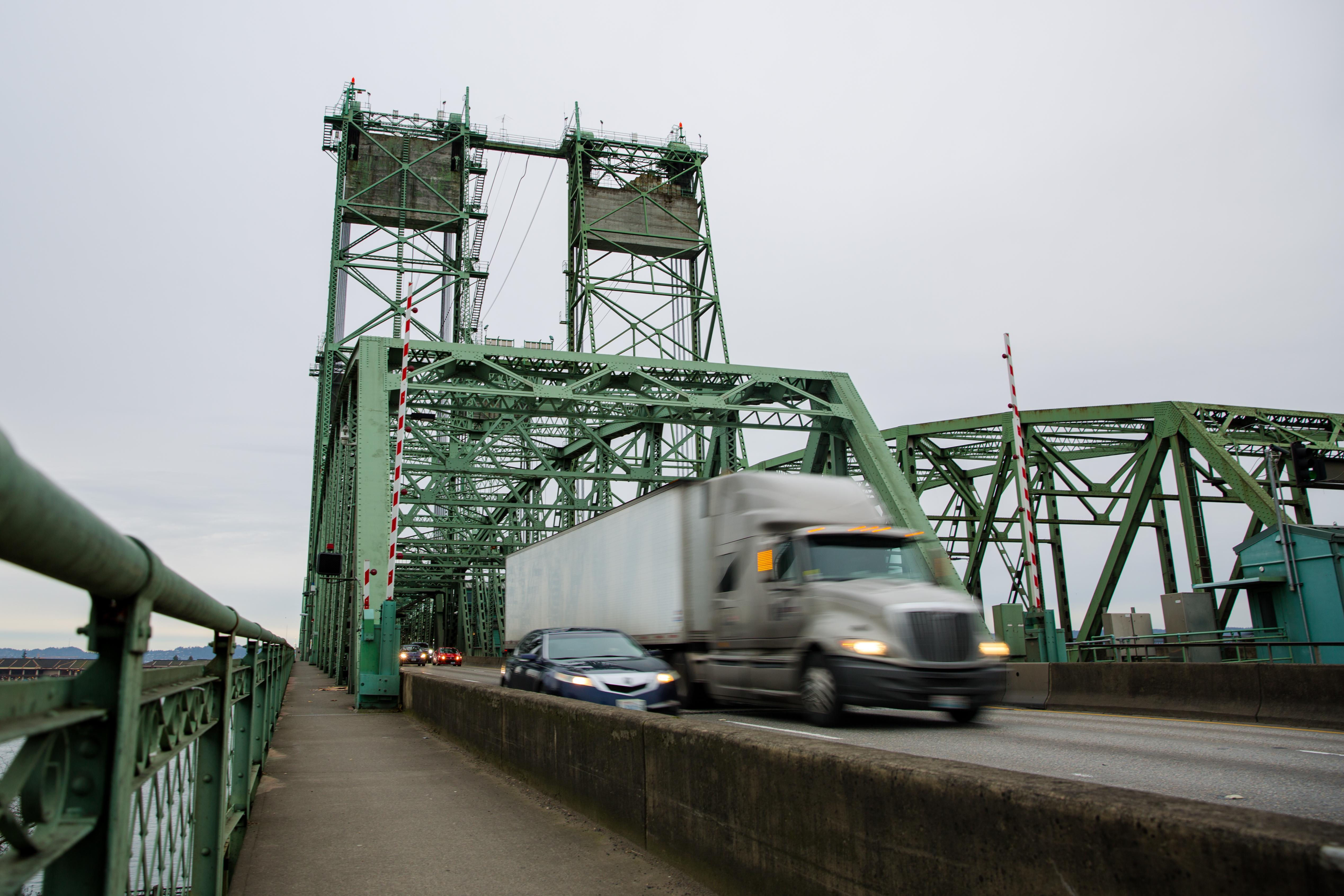 Inflation drives up cost to replace Interstate 5 bridge by 